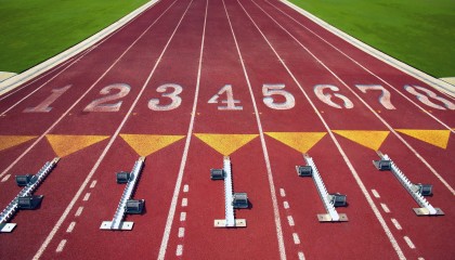 开云网页-UFC传奇瞬间：空拳大战吓坏裁判，真实震撼全场！