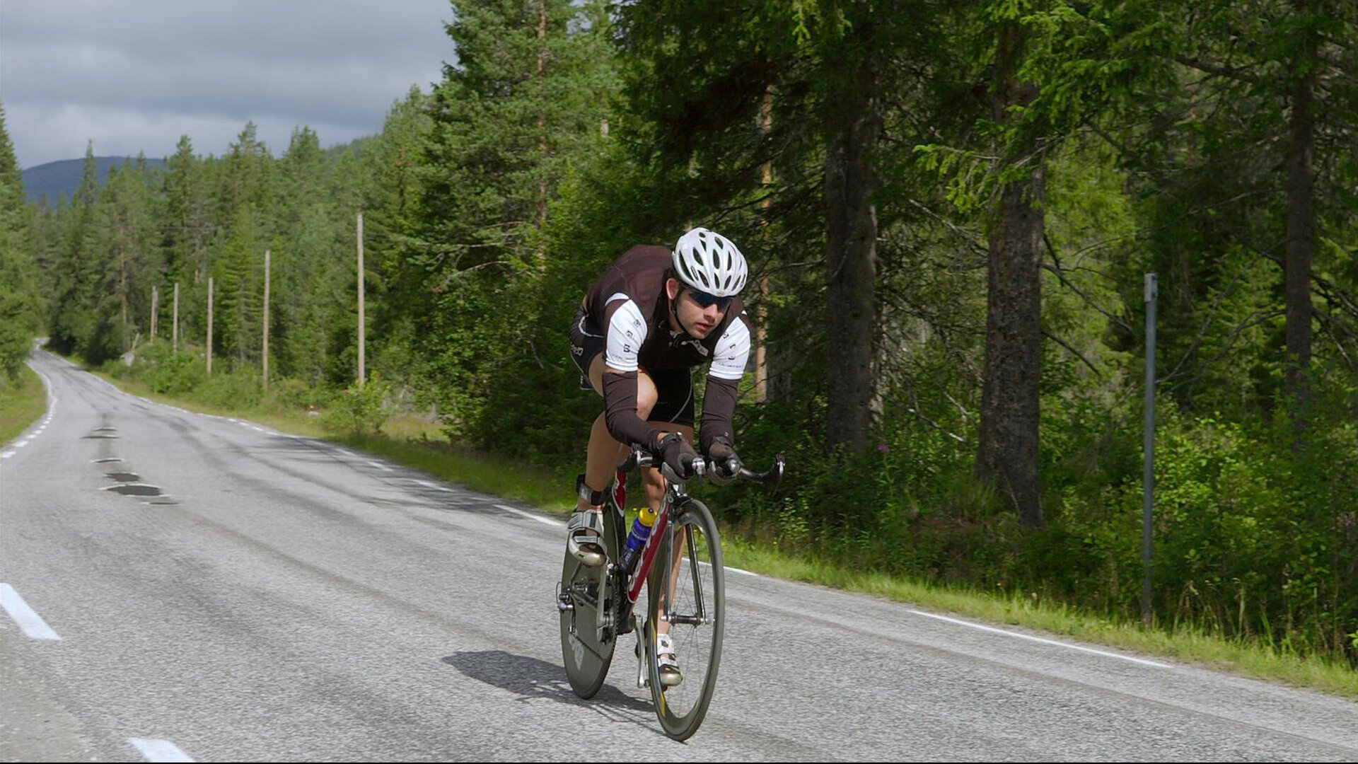 体育直播互动化，弹幕与数据看点并重
